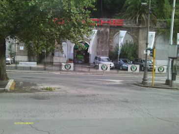 [Click to Supersize]